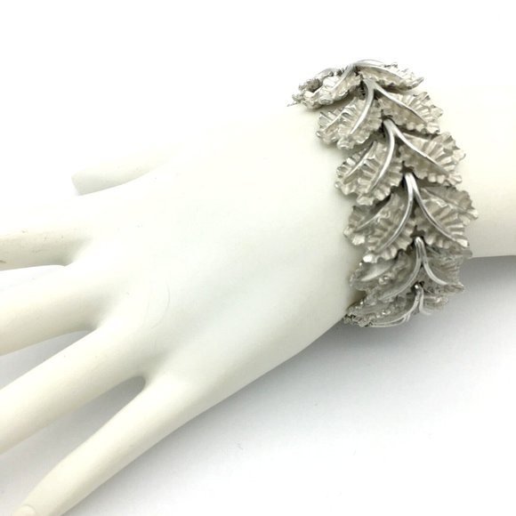 ARTICULATED LEAF panel bracelet - wide vintage silver-tone textured shiny retro - Picture 1 of 5